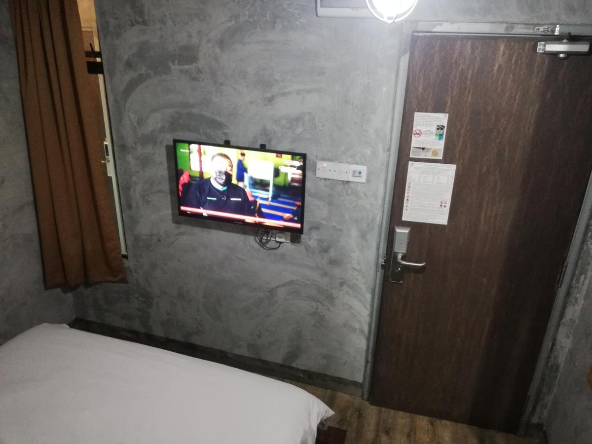 Myera Hotel Banting  Exterior photo
